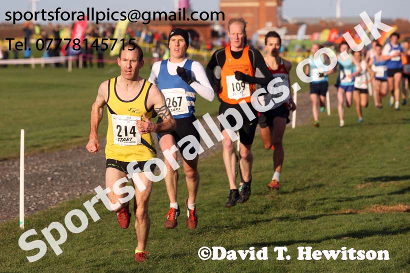 Senior mens North Eastern Cross Country, Redcar. Photo:  David T. Hewitson/Sports for All Pics
